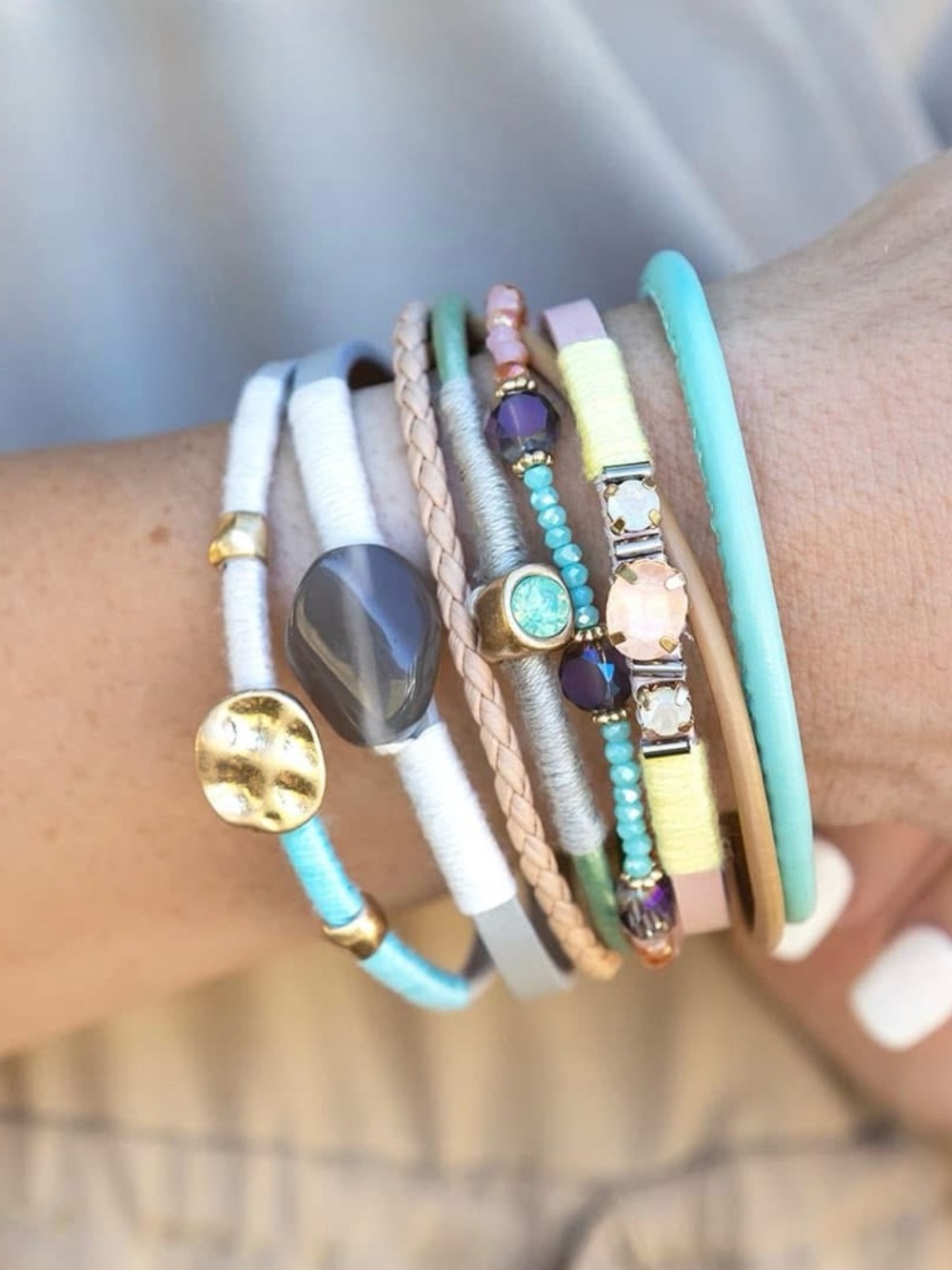 🆕 Kensie Magnetic Layered Bracelet - Picture 2 of 6